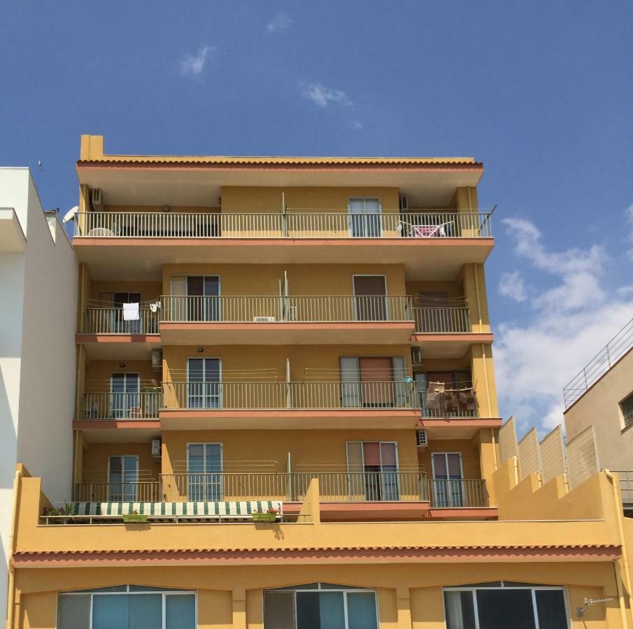 Il Piccolo Attico In Centro Apartment Pozzallo Exterior foto